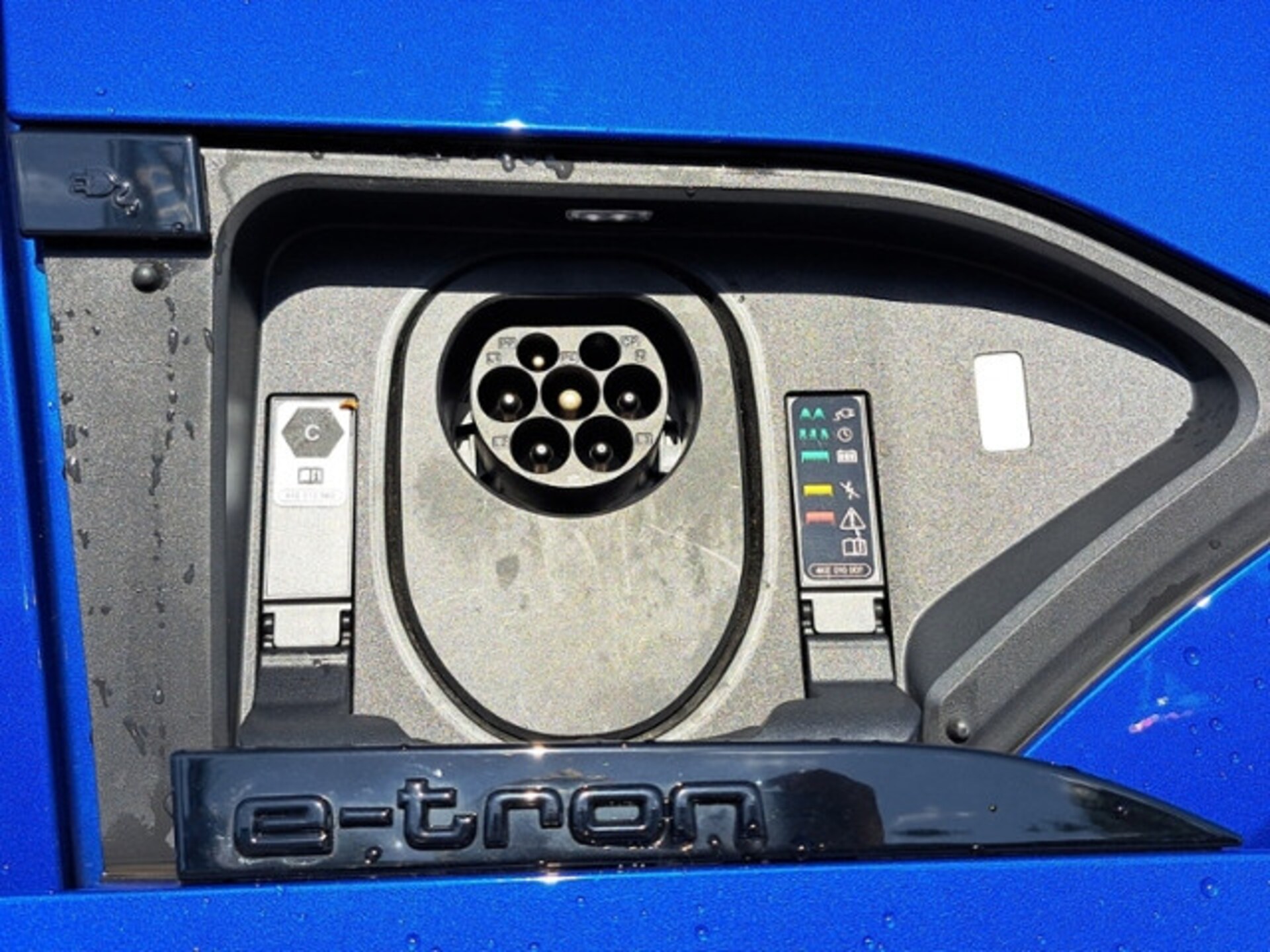 Audi Q8 e-tron S line