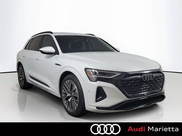 Photo of 2024 Audi Q8 e-tron 