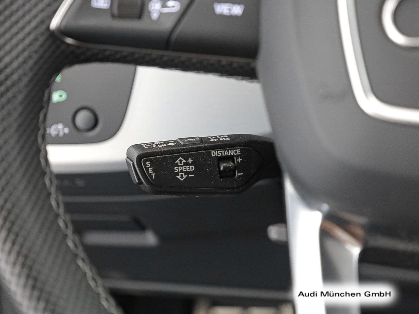 Bild über Audi A4 Avant S line 40 TFSI S tronic - für weitere Informationen kontaktieren Sie den Audi Partner
