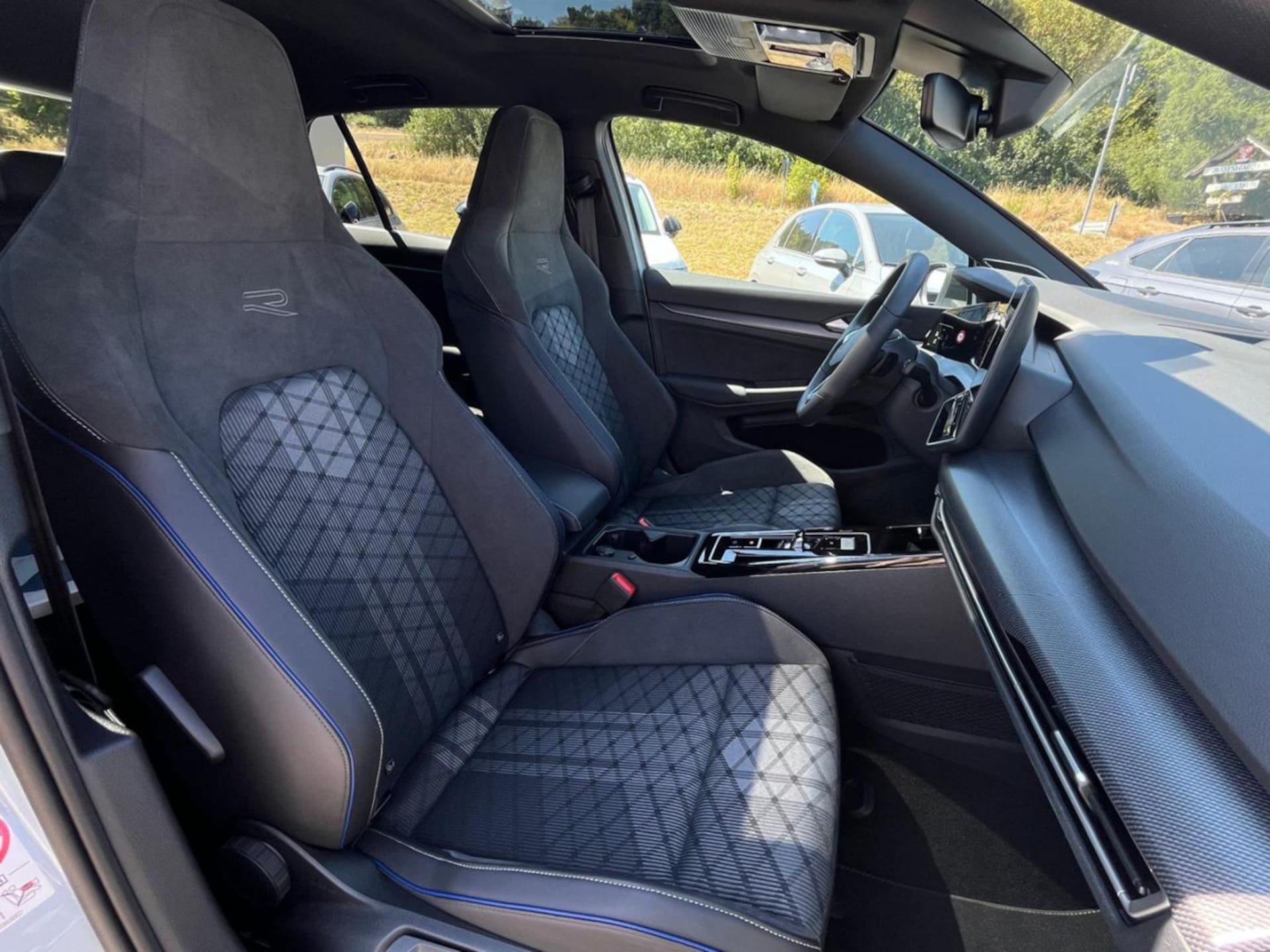 Volkswagen Golf R-Line