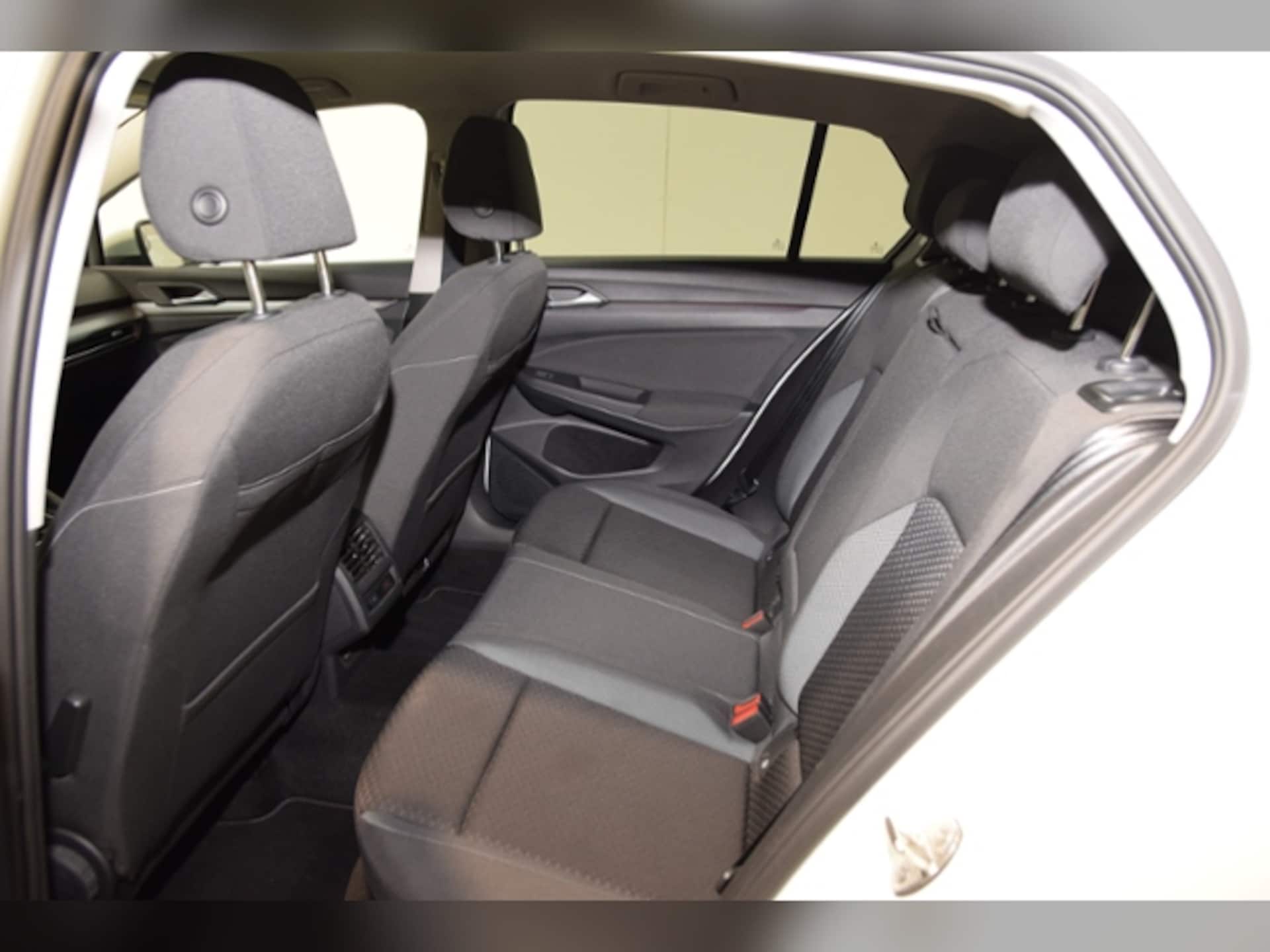 Volkswagen Golf Active