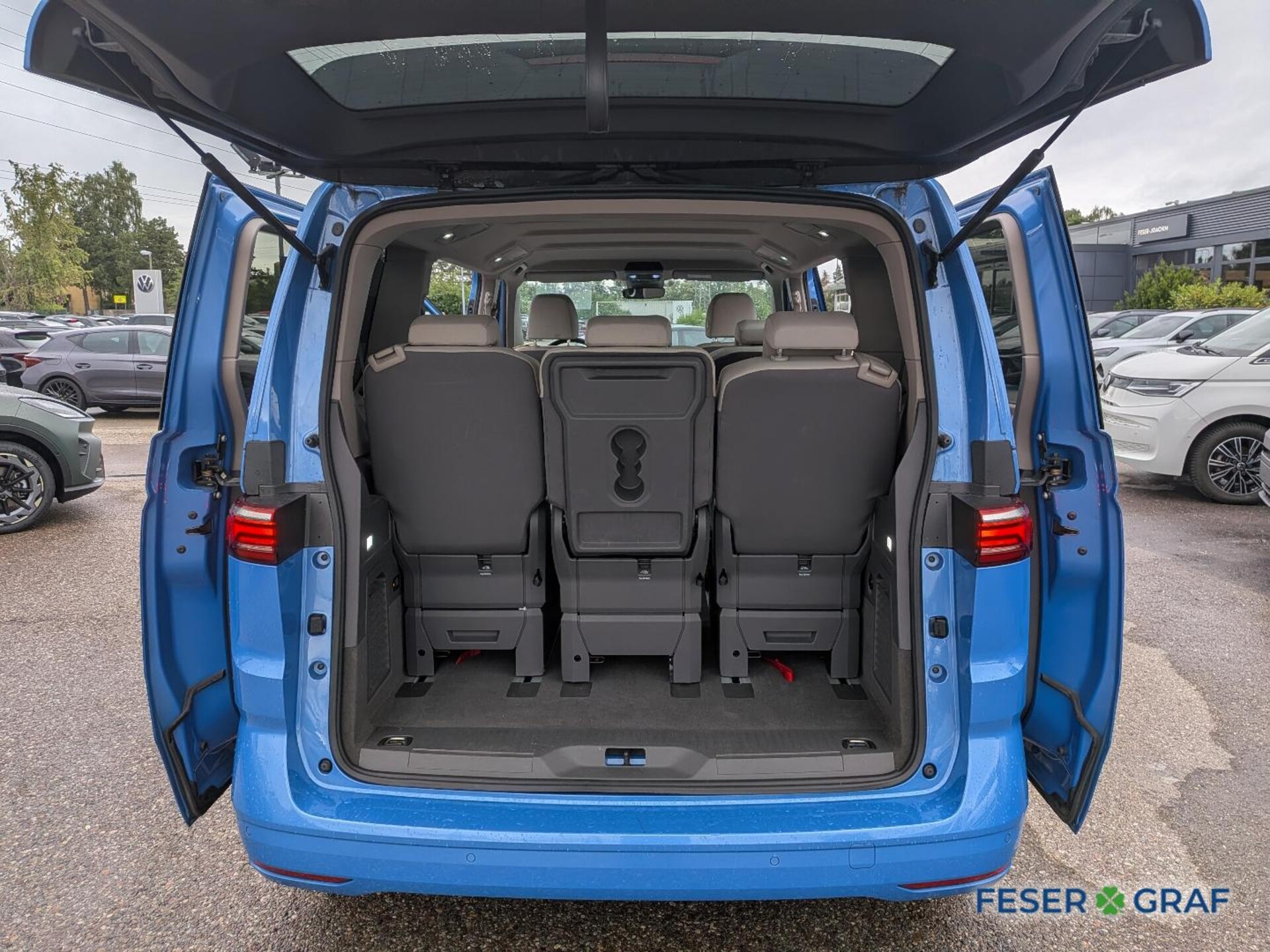 Volkswagen Multivan Basis-Modell