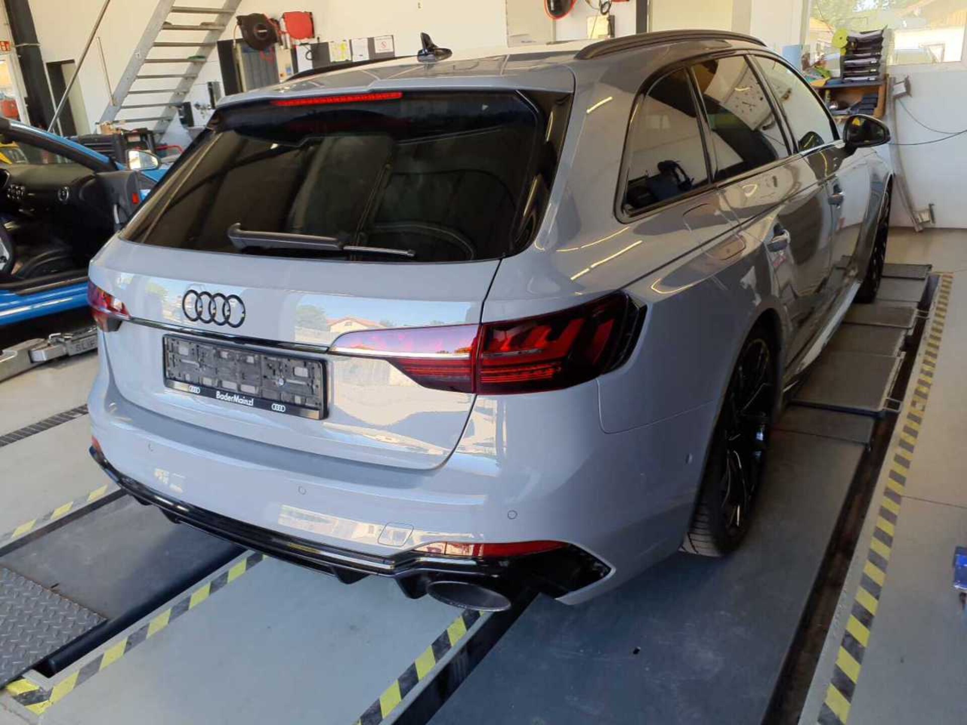 Audi RS 4 Avant