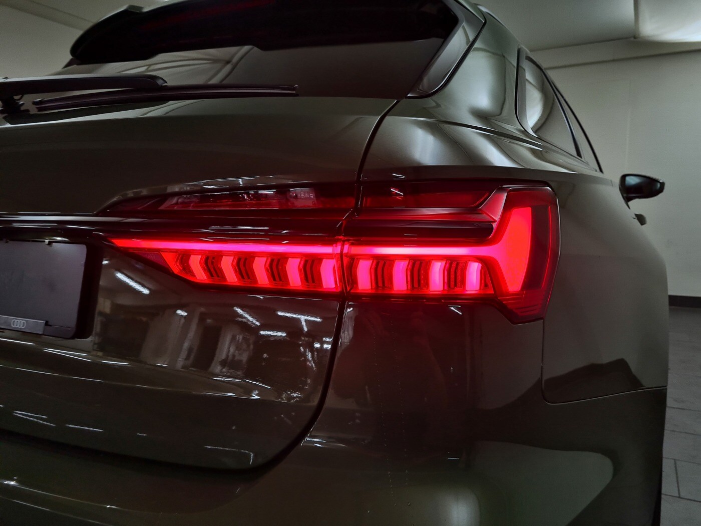 Image about Audi RS 6 Avant performance quattro tiptronic