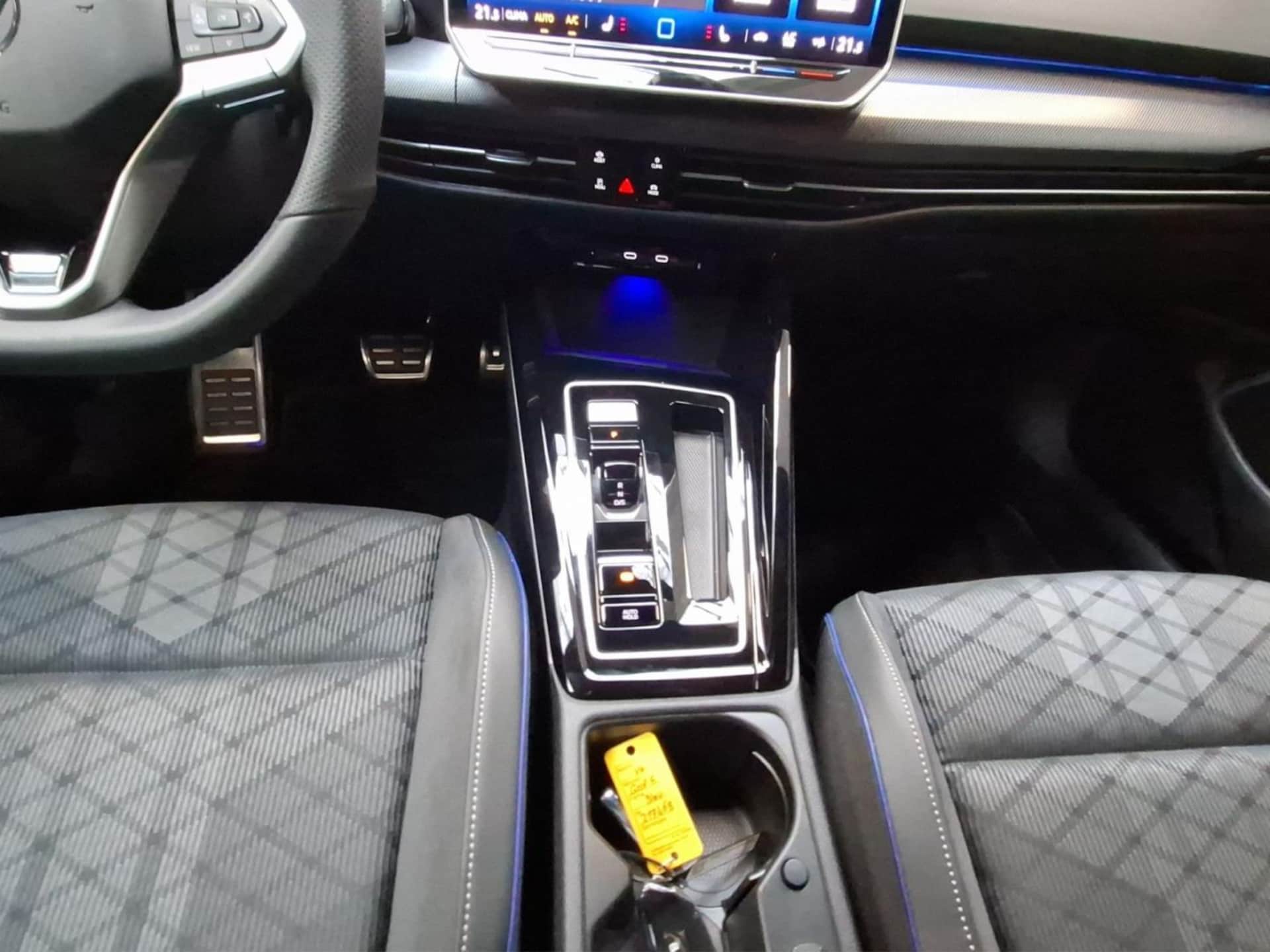 Volkswagen Golf R-Line