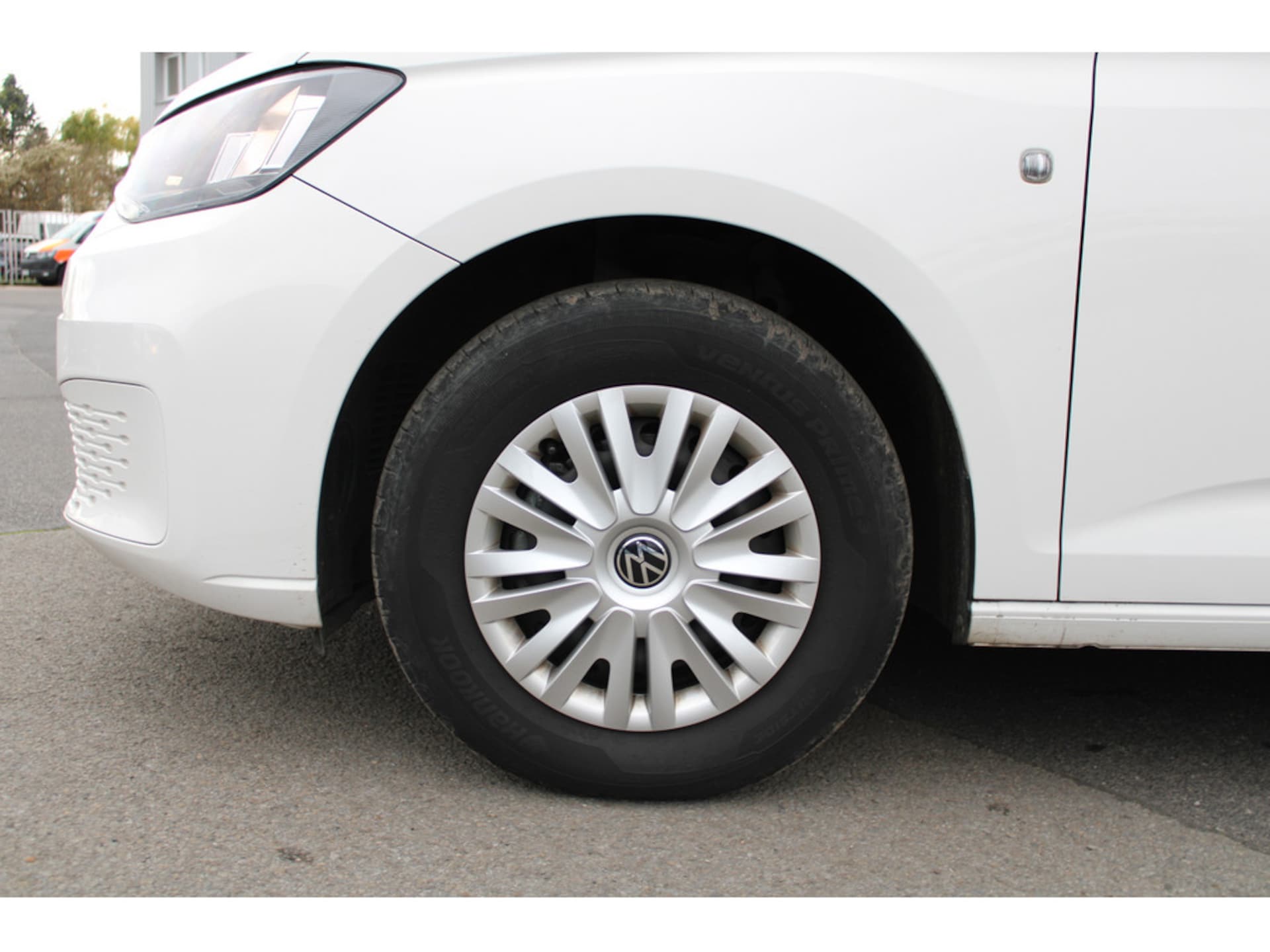 Volkswagen Caddy Basis-Modell
