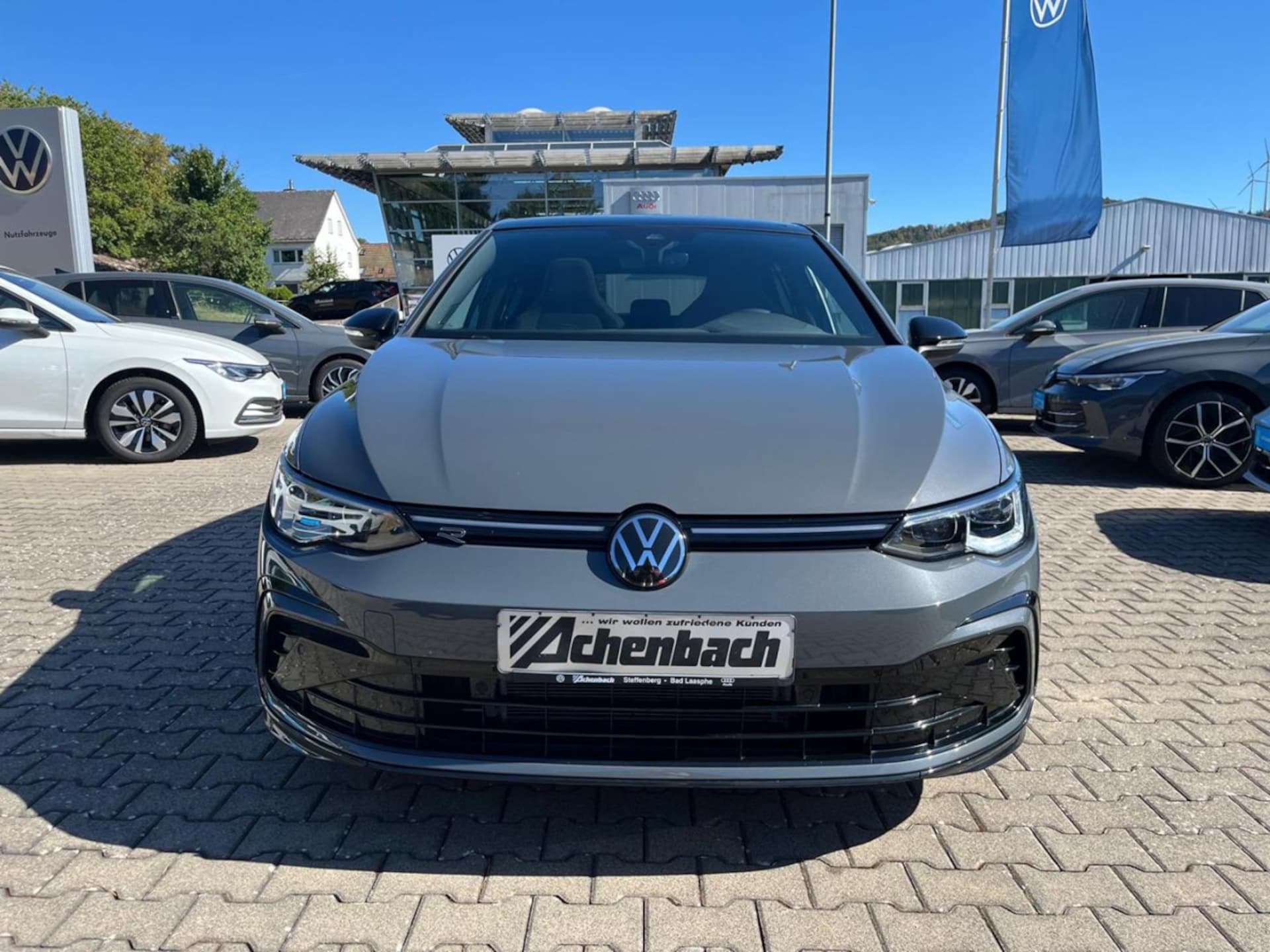 Volkswagen Golf R-Line