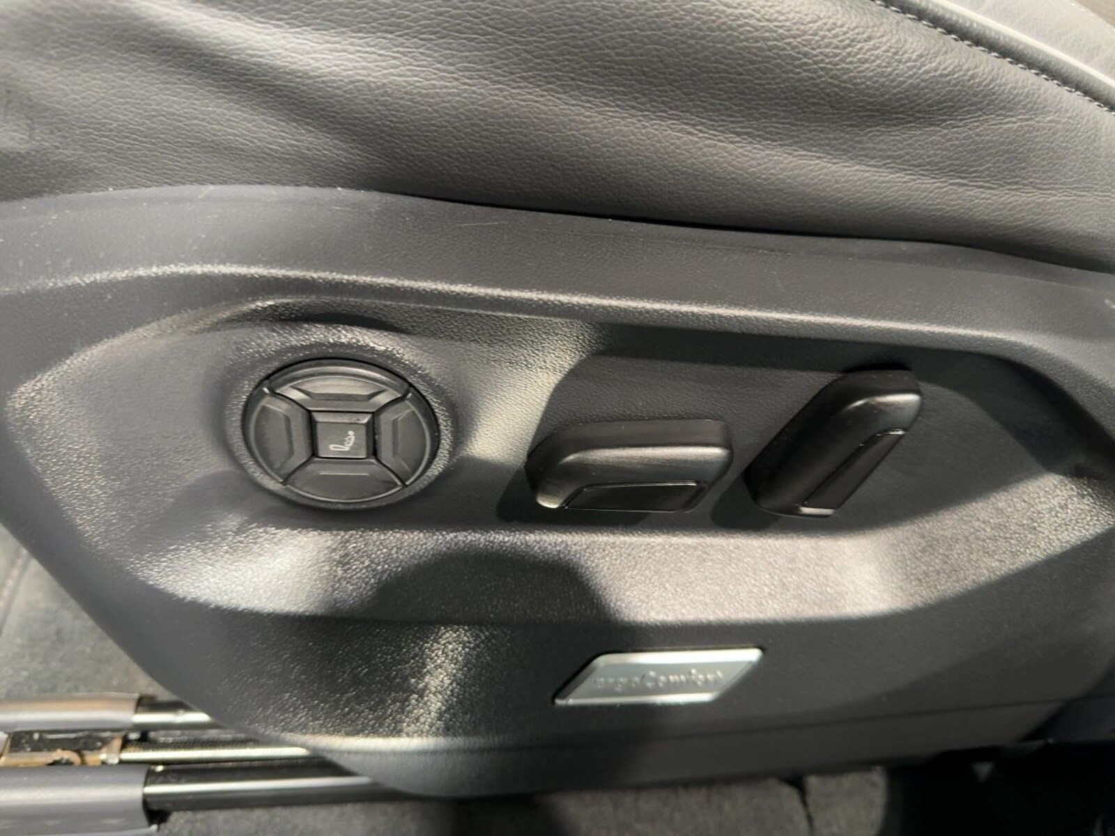 Volkswagen Touareg – Bild 16