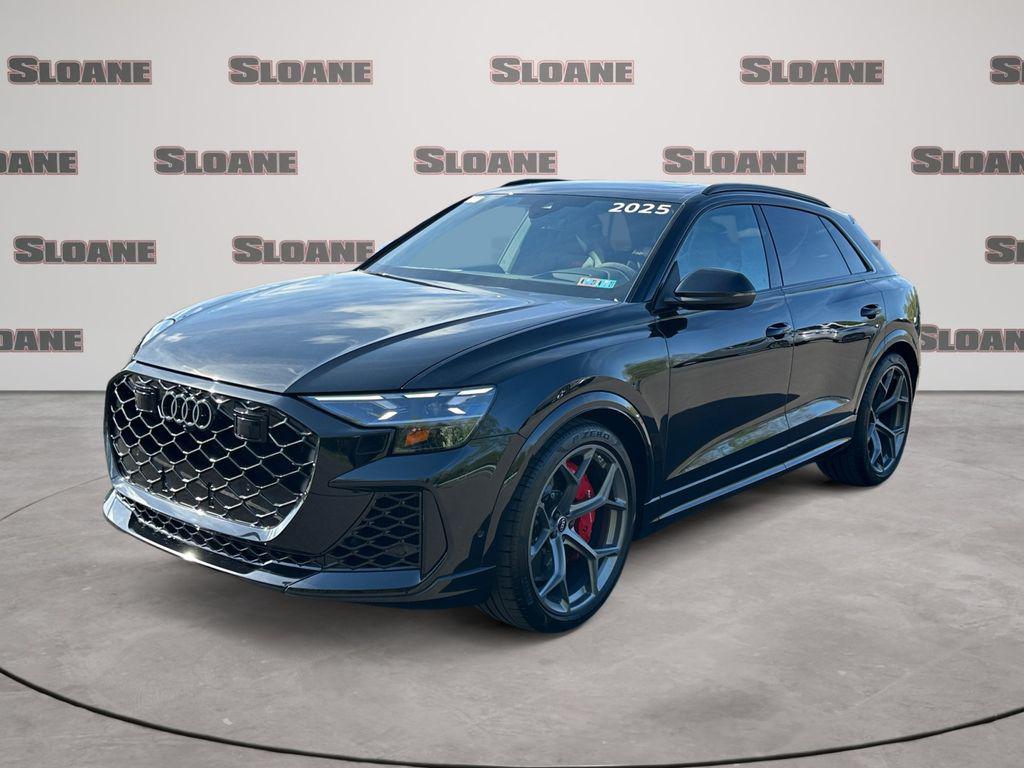 2025 Audi RS Q8 -'s photo