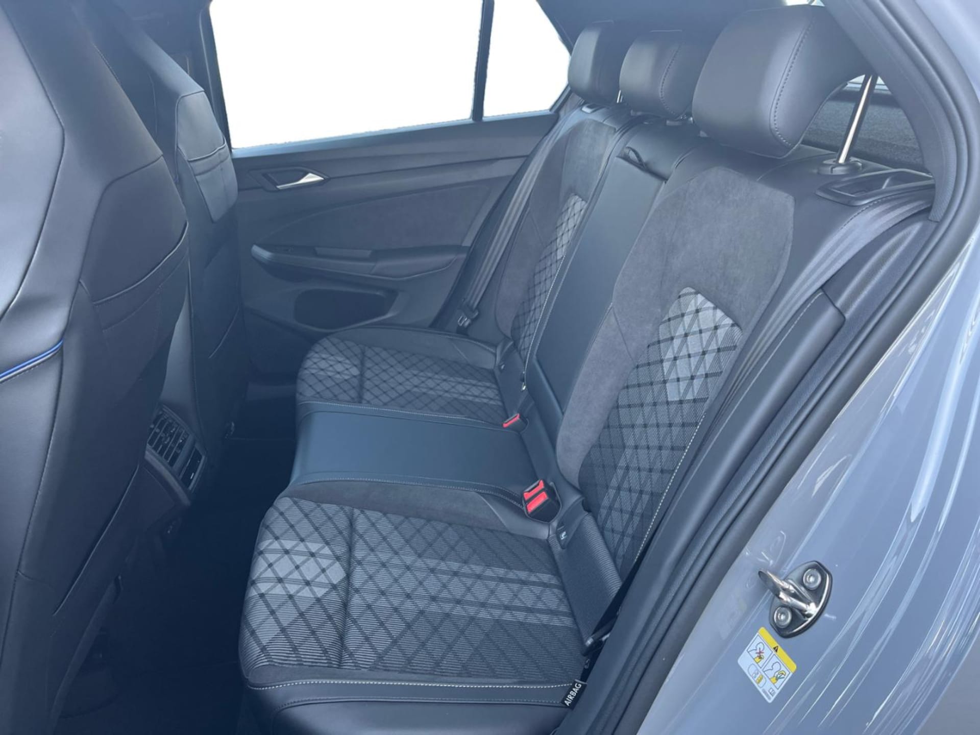 Volkswagen Golf R-Line
