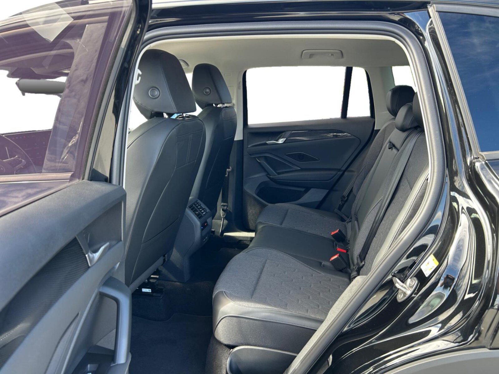 Volkswagen Tiguan – Bild 11