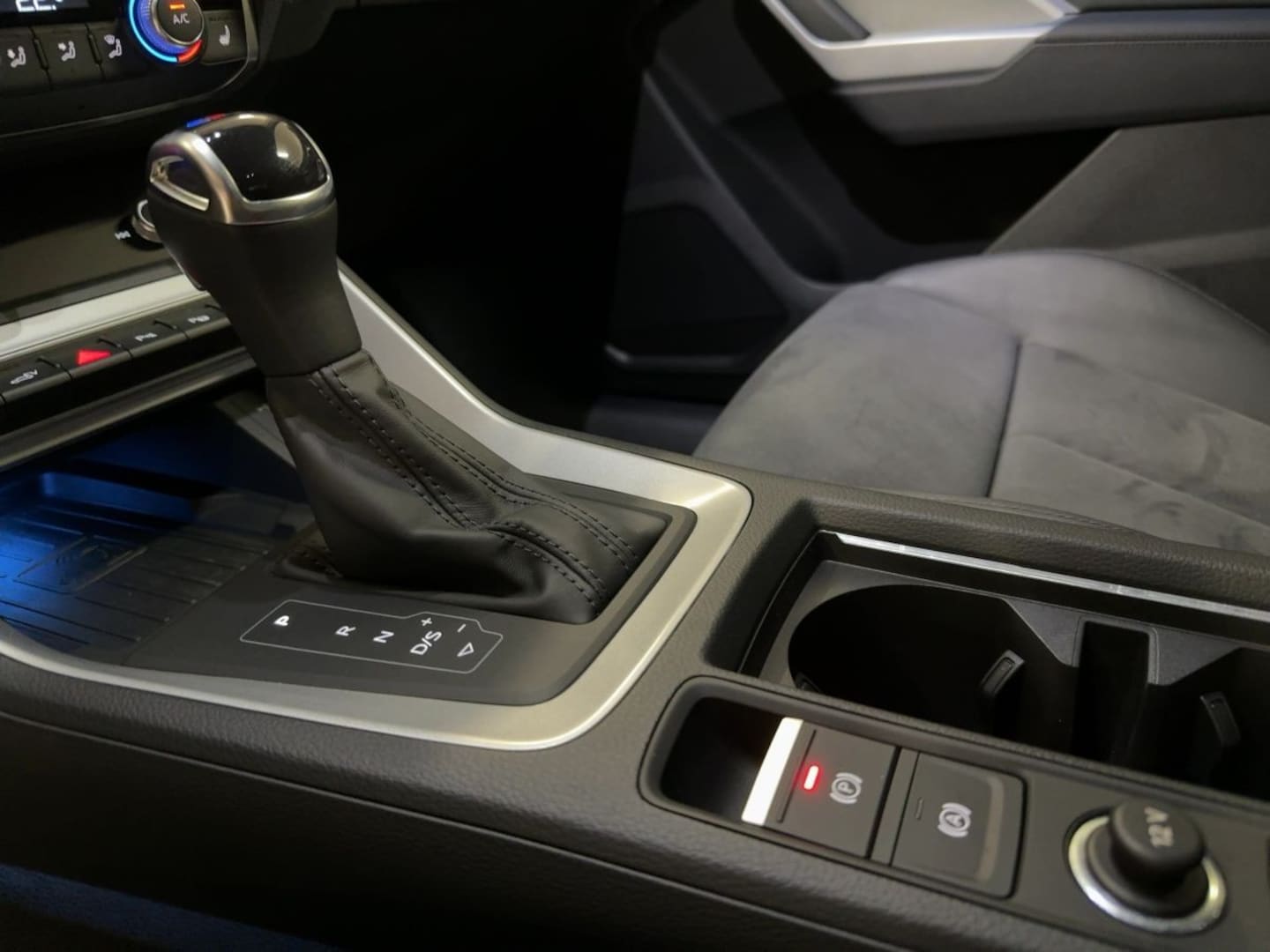 Bild über Audi Q3 TFSI e 45 TFSI e S tronic - für weitere Informationen kontaktieren Sie den Audi Partner