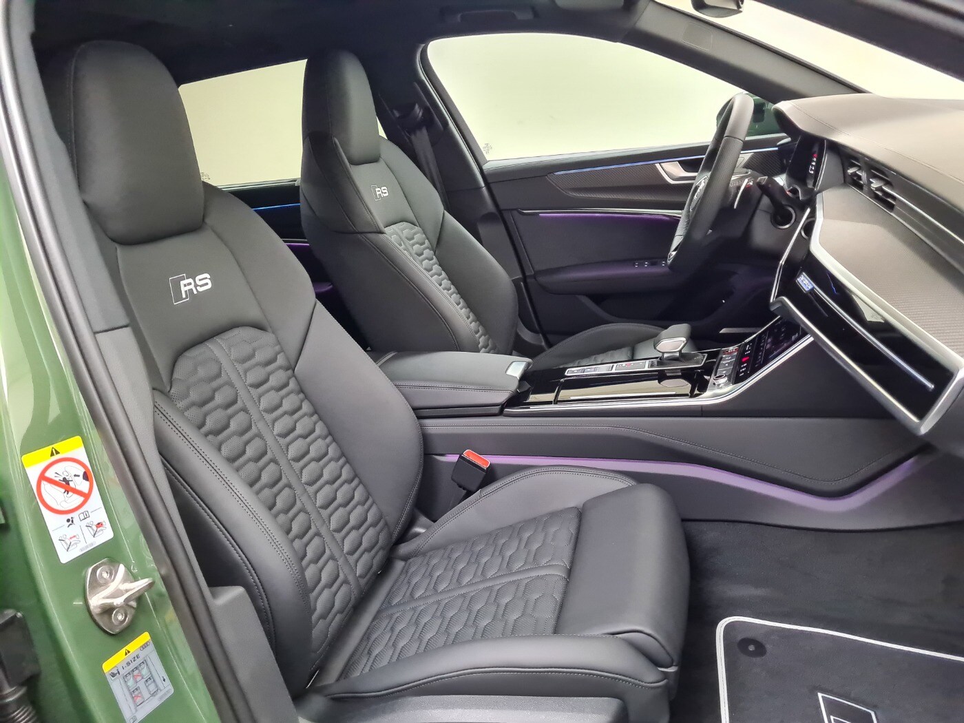 Image about Audi RS 6 Avant performance quattro tiptronic