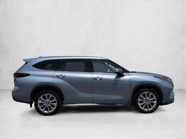 2024 Toyota Highlander