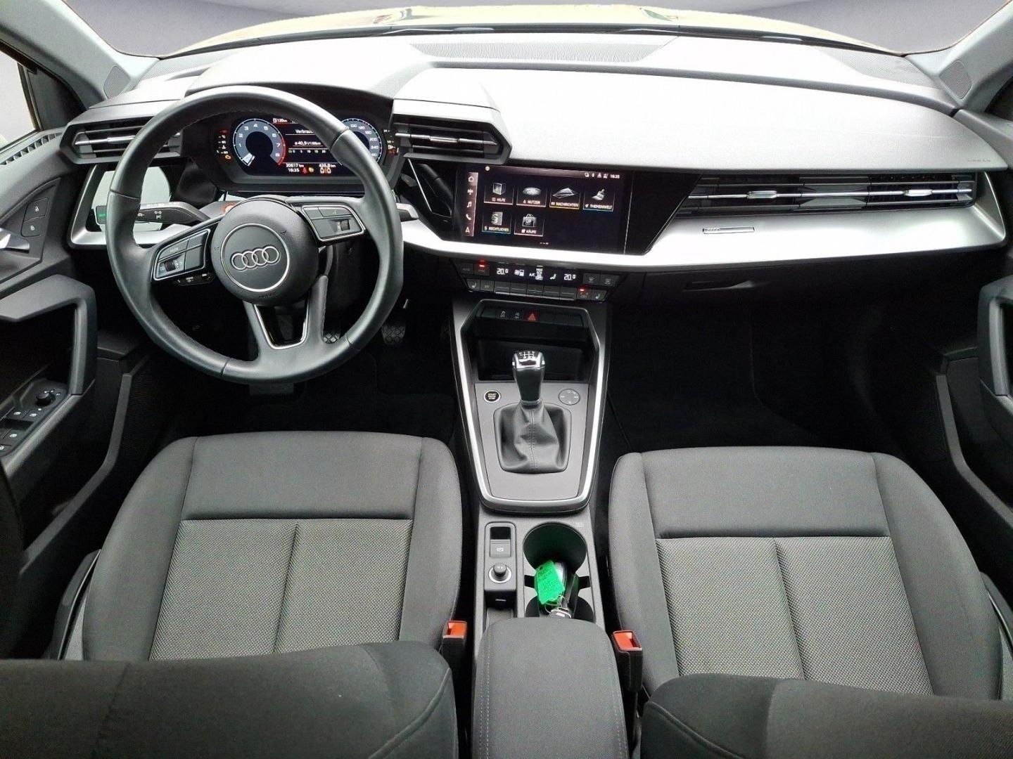 Bild über Audi A3 Sportback advanced 35 TFSI Schaltgetriebe - für weitere Informationen kontaktieren Sie den Audi Partner