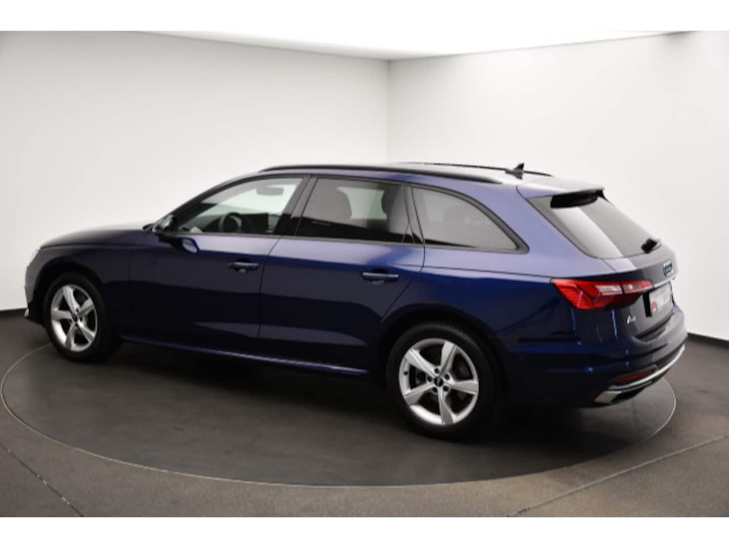 Bild über Audi A4 Avant advanced 35 TDI S tronic - für weitere Informationen kontaktieren Sie den Audi Partner
