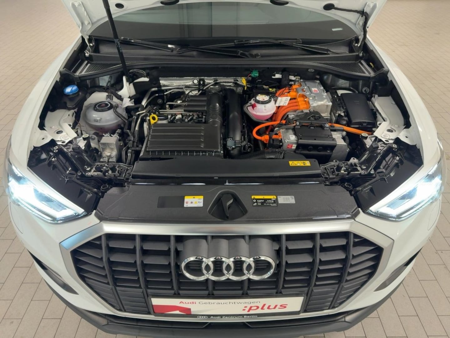 Bild über Audi Q3 TFSI e 45 TFSI e S tronic - für weitere Informationen kontaktieren Sie den Audi Partner