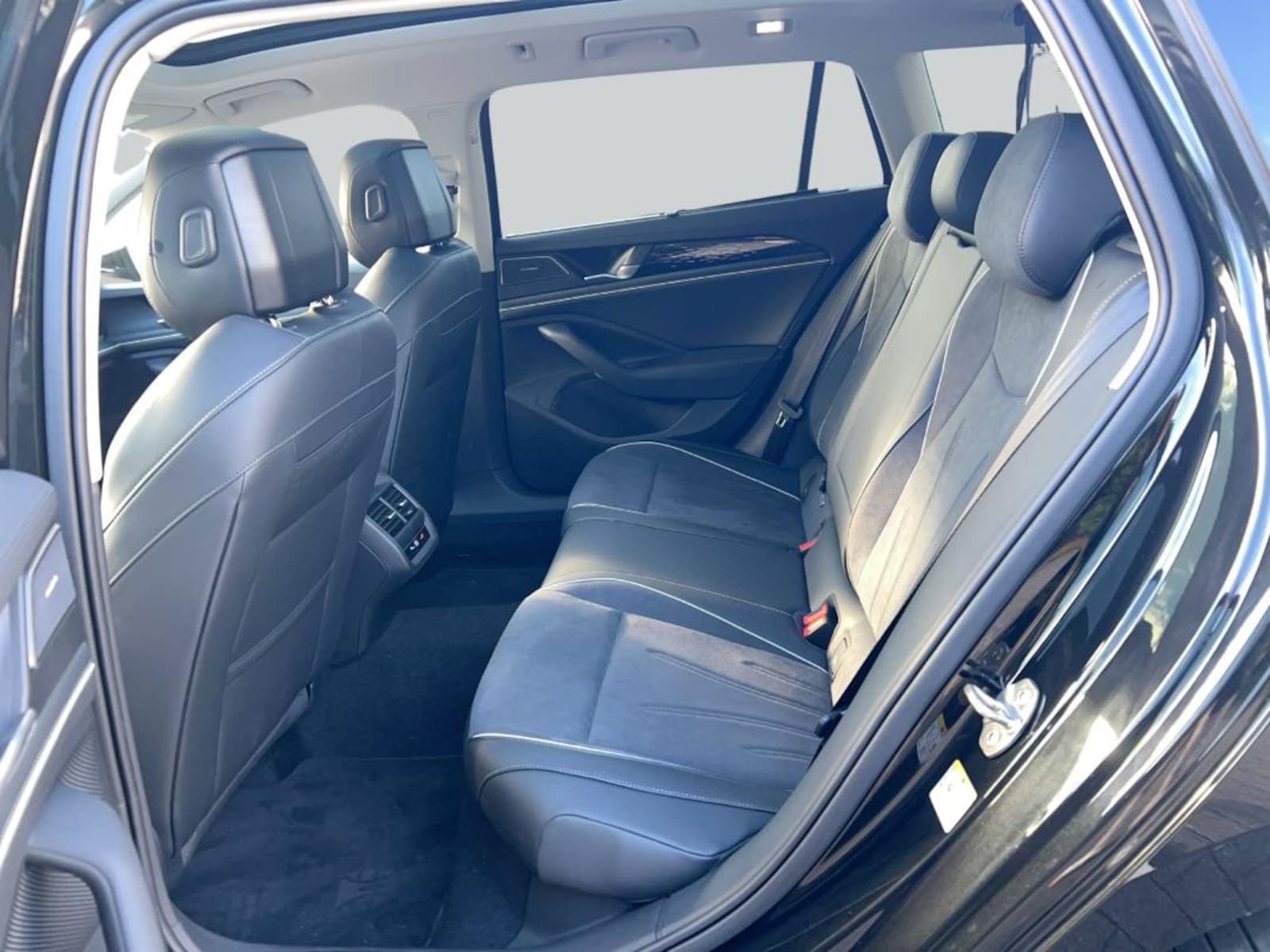 Volkswagen Passat – Bild 12