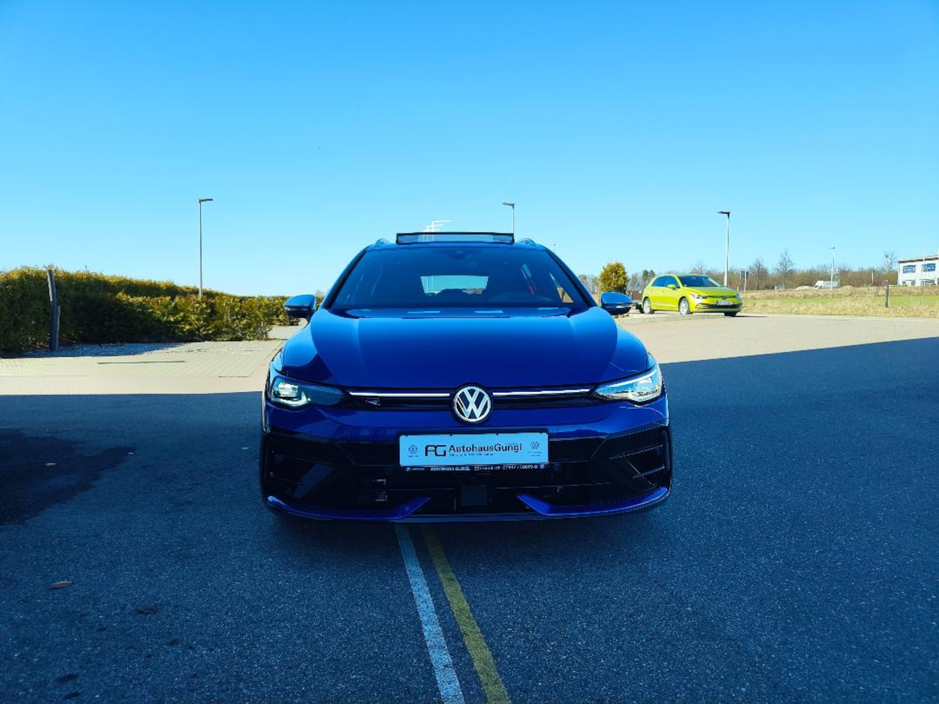 Volkswagen Golf Variant R
