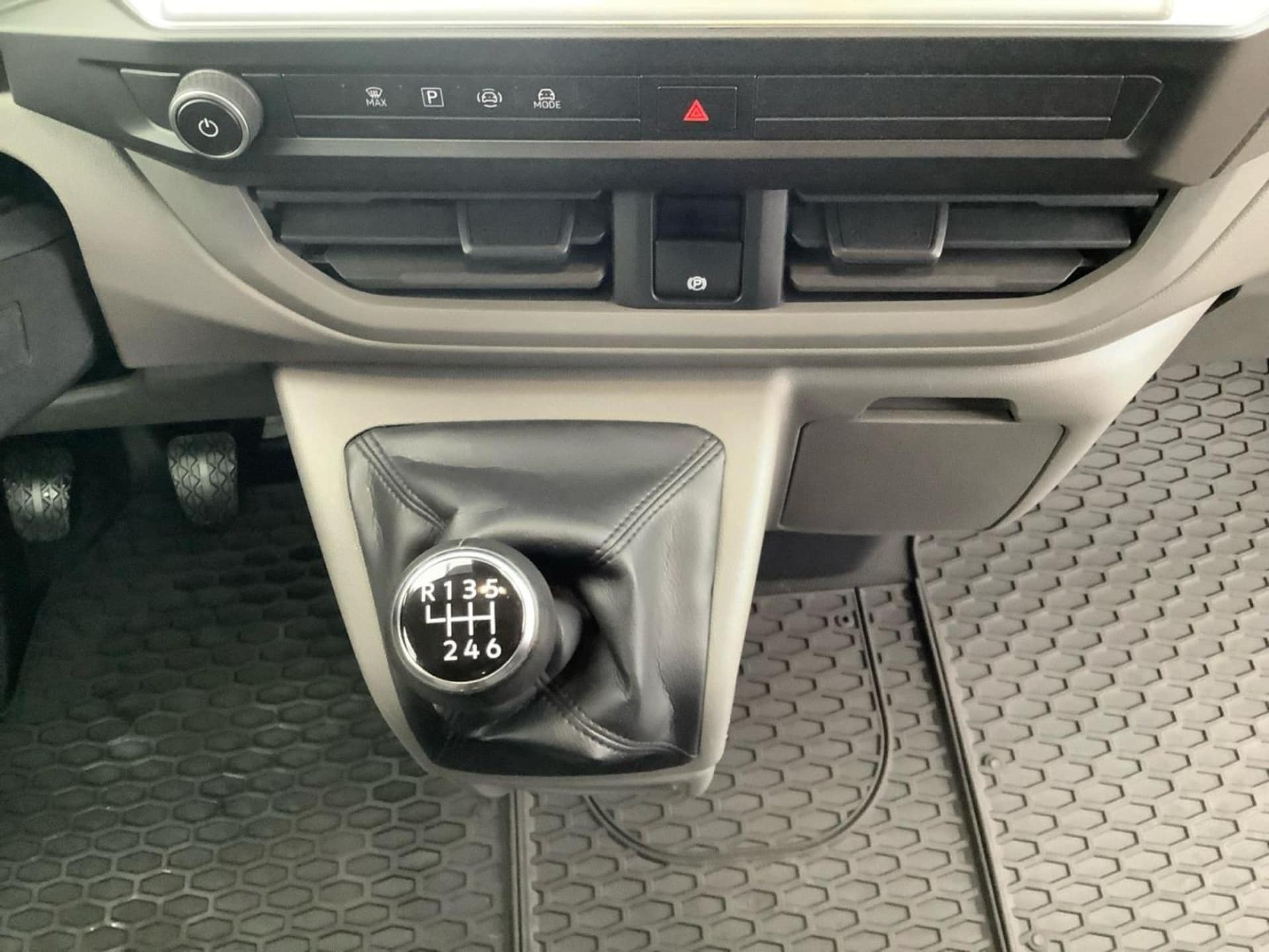 Volkswagen Transporter Kasten kurzer Radstand