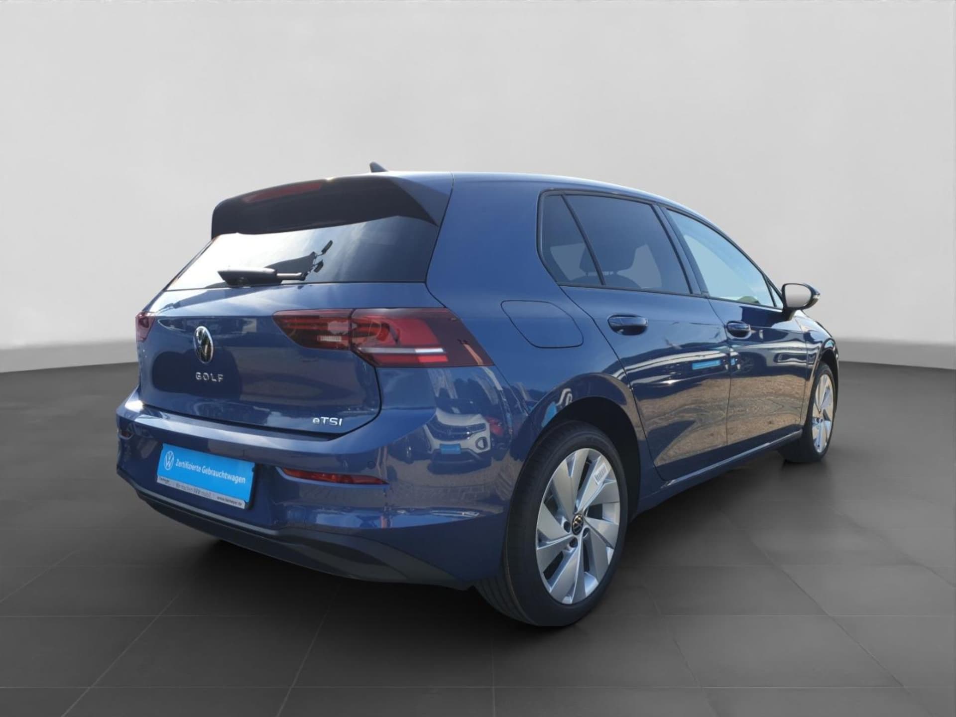 Volkswagen Golf Life