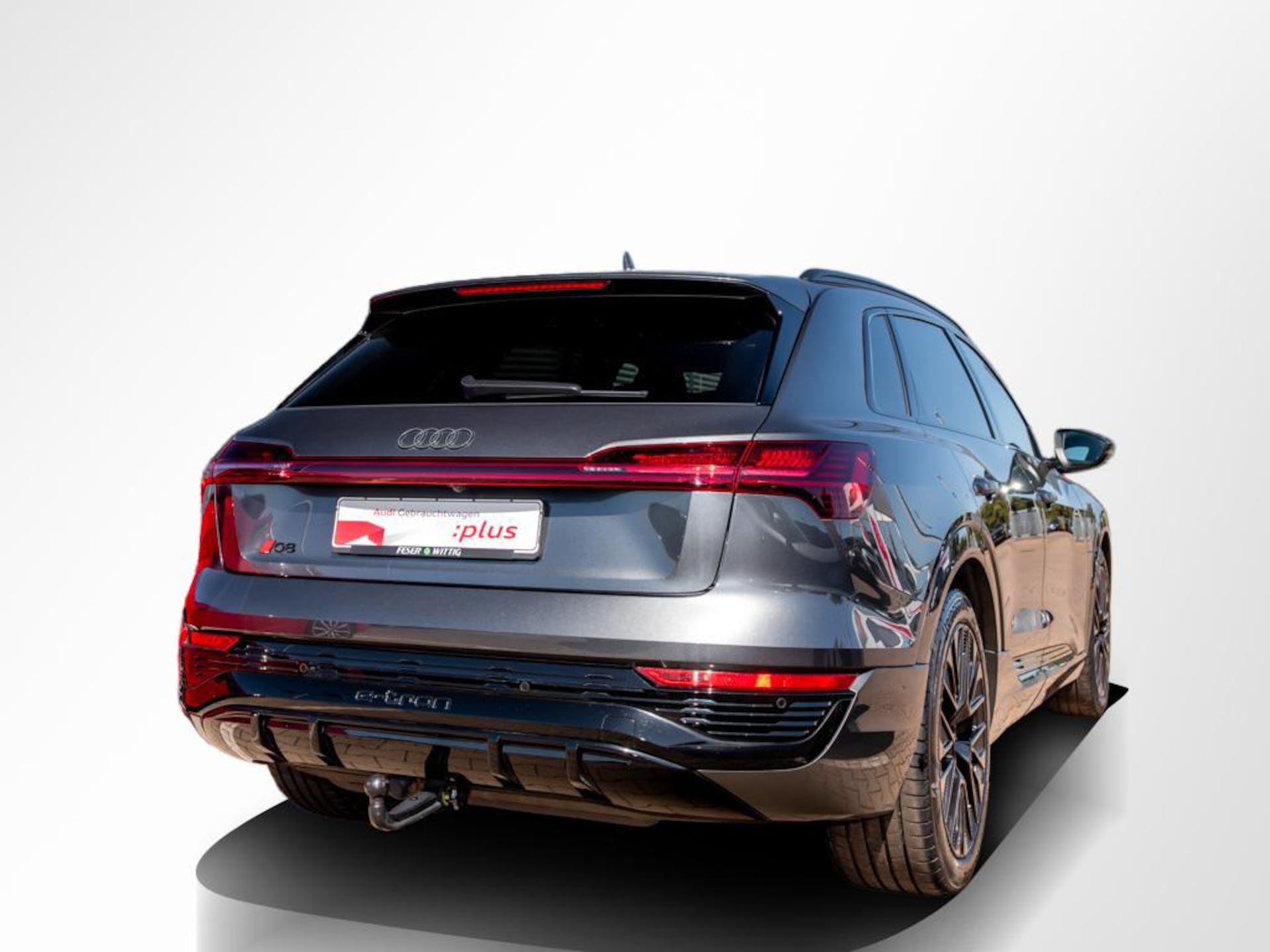 Audi Q8 e-tron S line