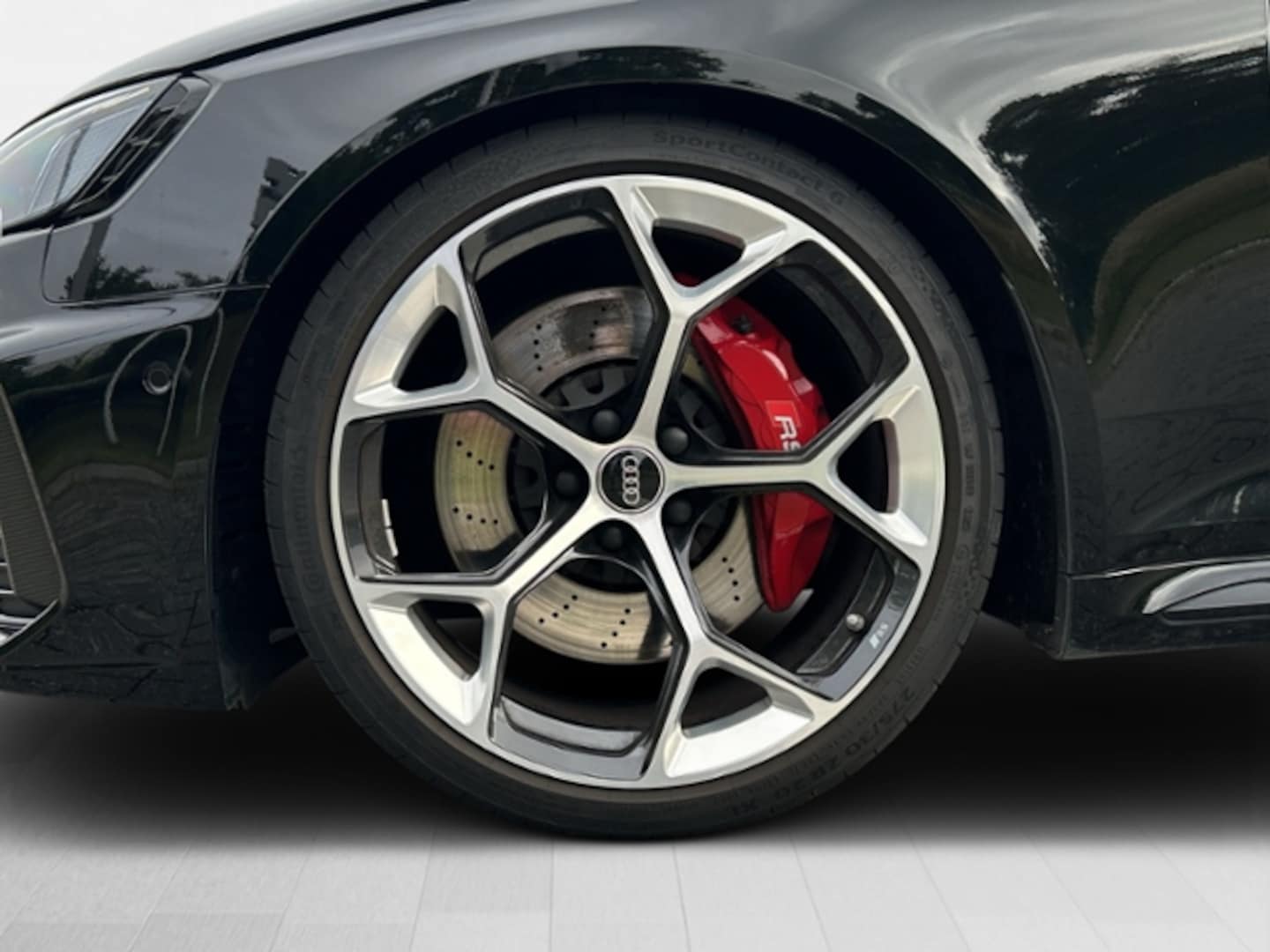 Bild über Audi RS 4 Avant TFSI quattro tiptronic - für weitere Informationen kontaktieren Sie den Audi Partner