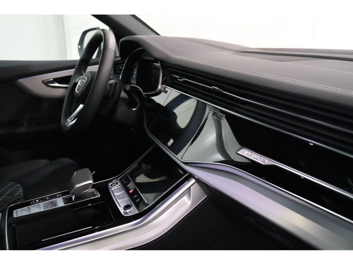 Bild über Audi Q8 SUV 50 TDI quattro tiptronic - für weitere Informationen kontaktieren Sie den Audi Partner