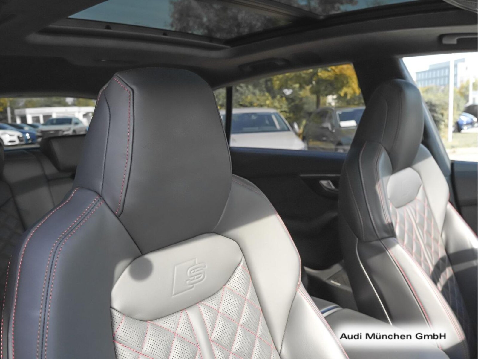 Audi SQ8 – Bild 12