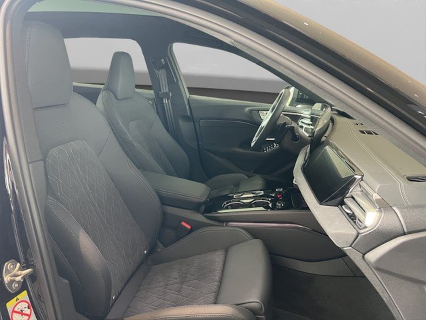 Bild über Audi A5 Avant e-hybrid e-hybrid quattro 220 kW S tronic - für weitere Informationen kontaktieren Sie den Audi Partner