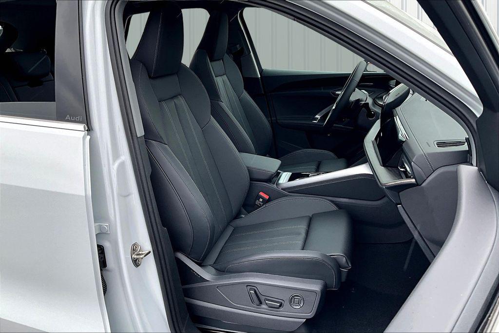 2025 Audi Q5 Premium Plus - Photo 11