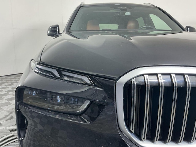2023 BMW X7