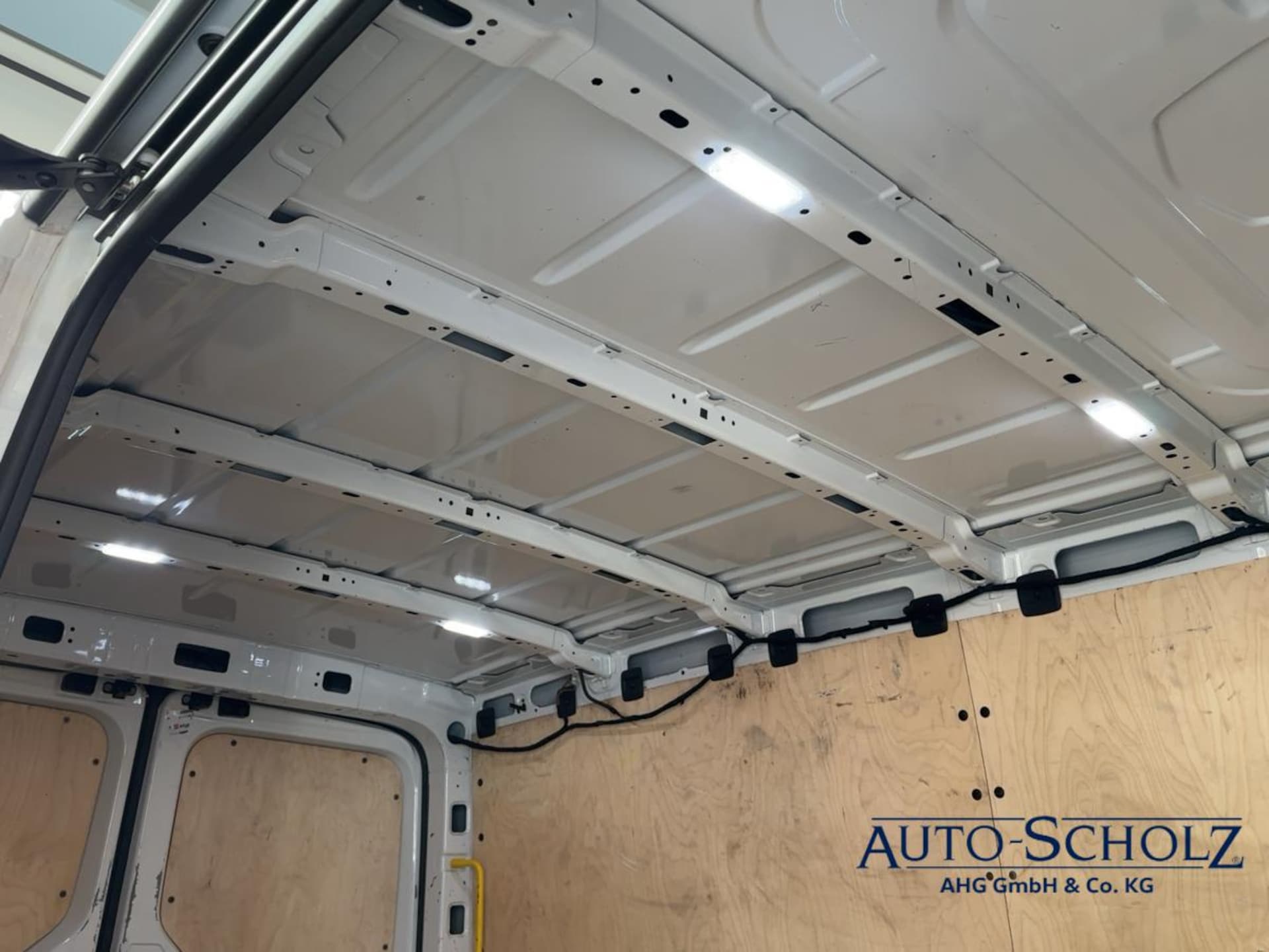 Volkswagen Crafter Kasten mittlerer Radstand