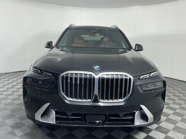 2023 BMW X7