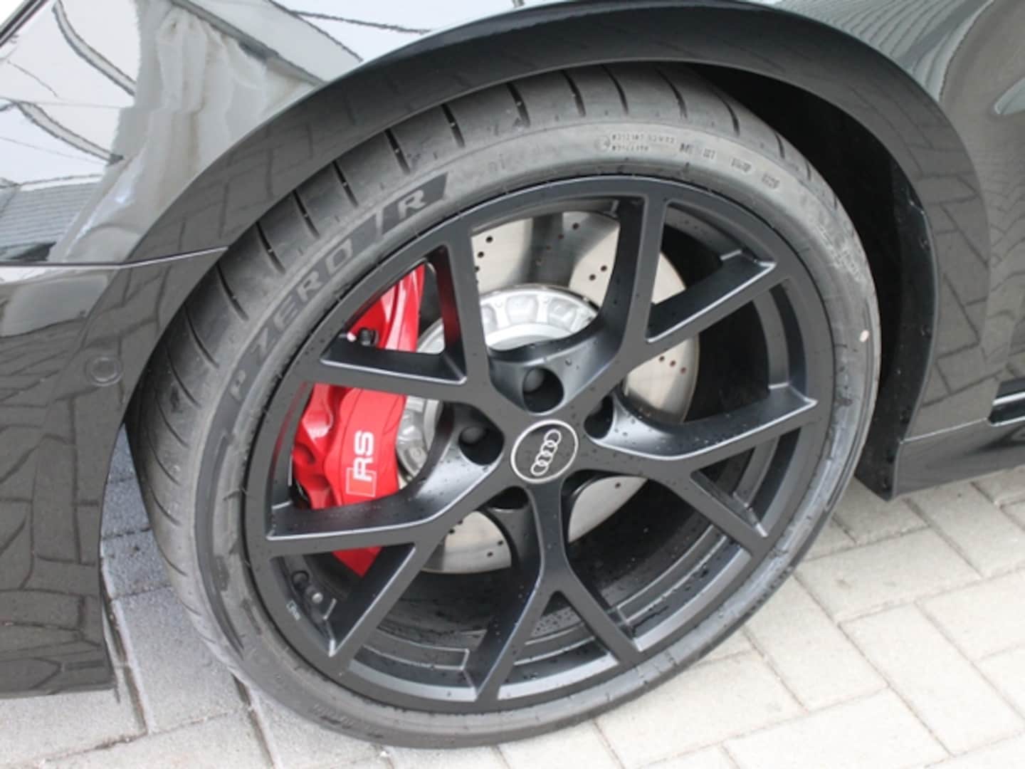 Bild über Audi RS 3 Sportback TFSI quattro S tronic - für weitere Informationen kontaktieren Sie den Audi Partner