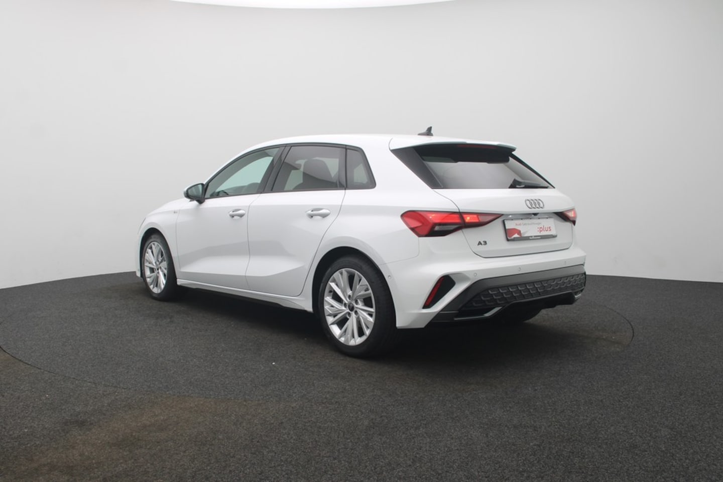 Bild über Audi A3 Sportback S line 35 TDI S tronic - für weitere Informationen kontaktieren Sie den Audi Partner