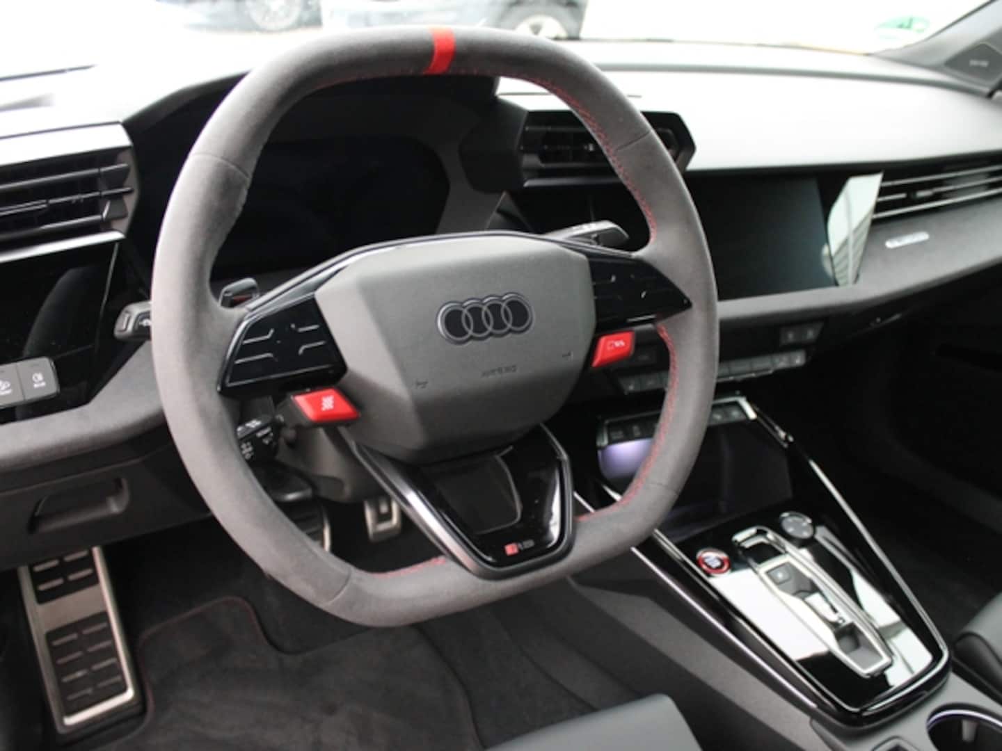 Bild über Audi RS 3 Sportback TFSI quattro S tronic - für weitere Informationen kontaktieren Sie den Audi Partner