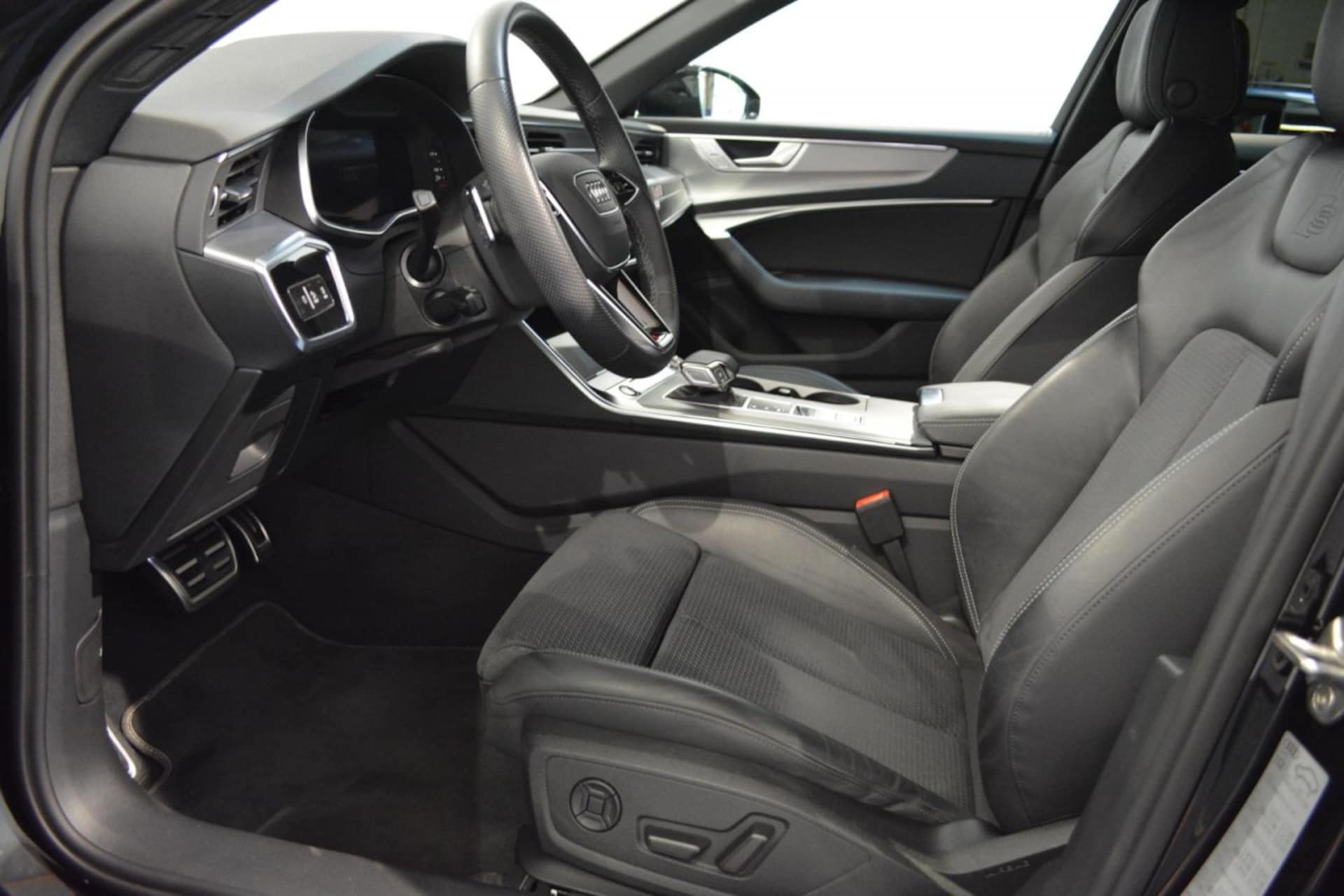 Audi S6 Avant