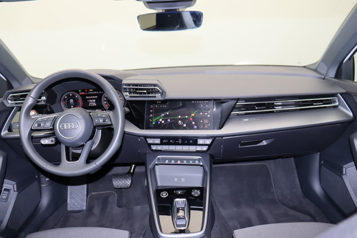 Bild über Audi A3 Sportback S line 35 TDI S tronic - für weitere Informationen kontaktieren Sie den Audi Partner