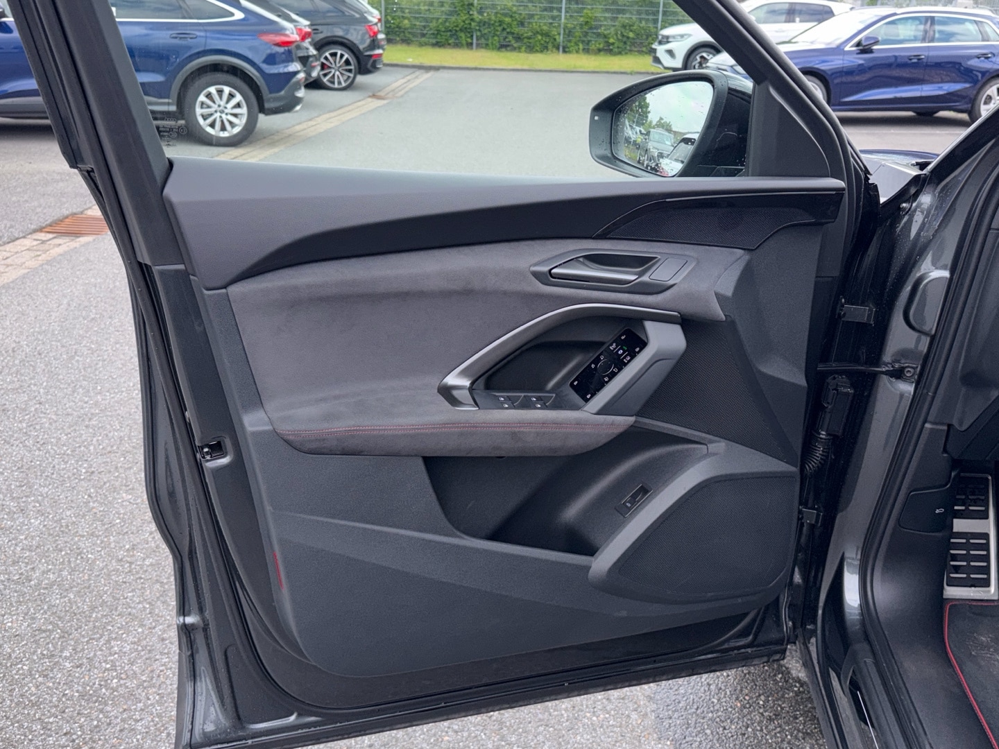Bild über Audi Q5 Sportback TDI quattro 150 kW S tronic - für weitere Informationen kontaktieren Sie den Audi Partner