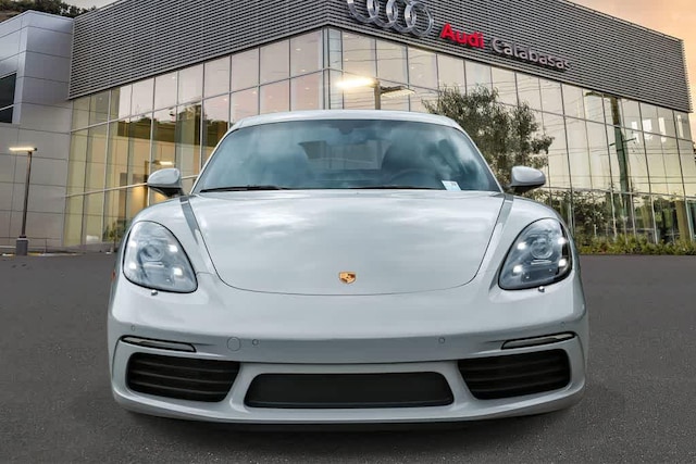 2025 Porsche 718 Cayman