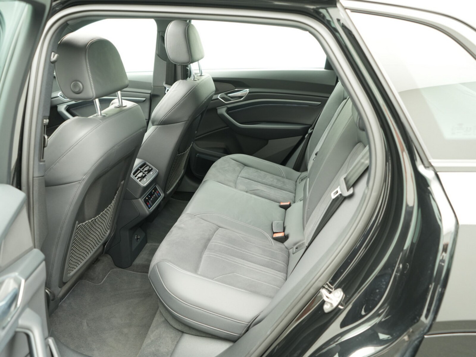 Audi Q8 e-tron – Bild 19