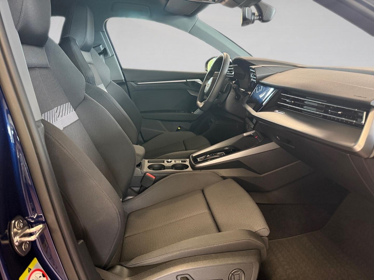 Bild über Audi A3 Limousine TDI S tronic - für weitere Informationen kontaktieren Sie den Audi Partner