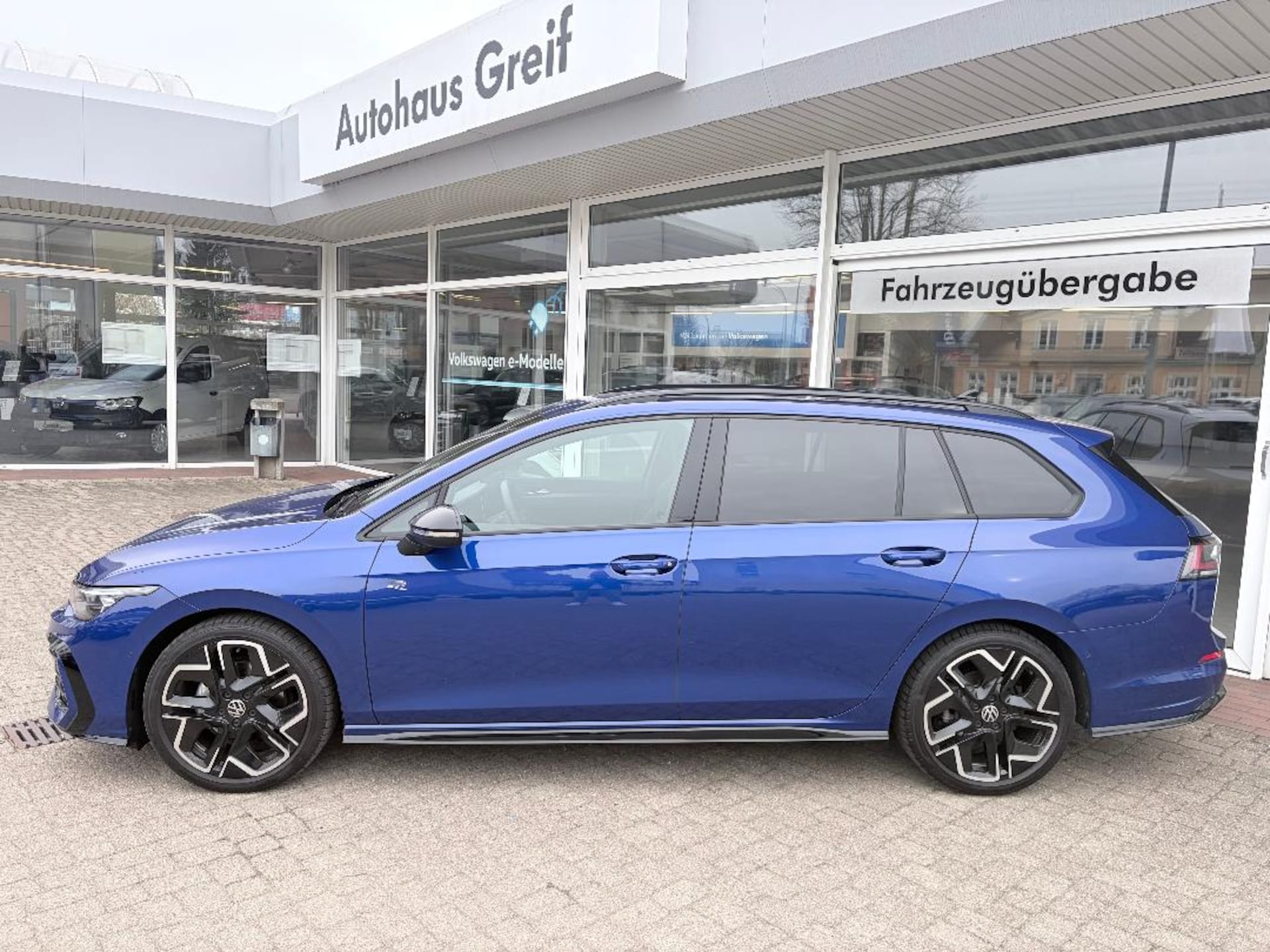 Volkswagen Golf Variant R-Line