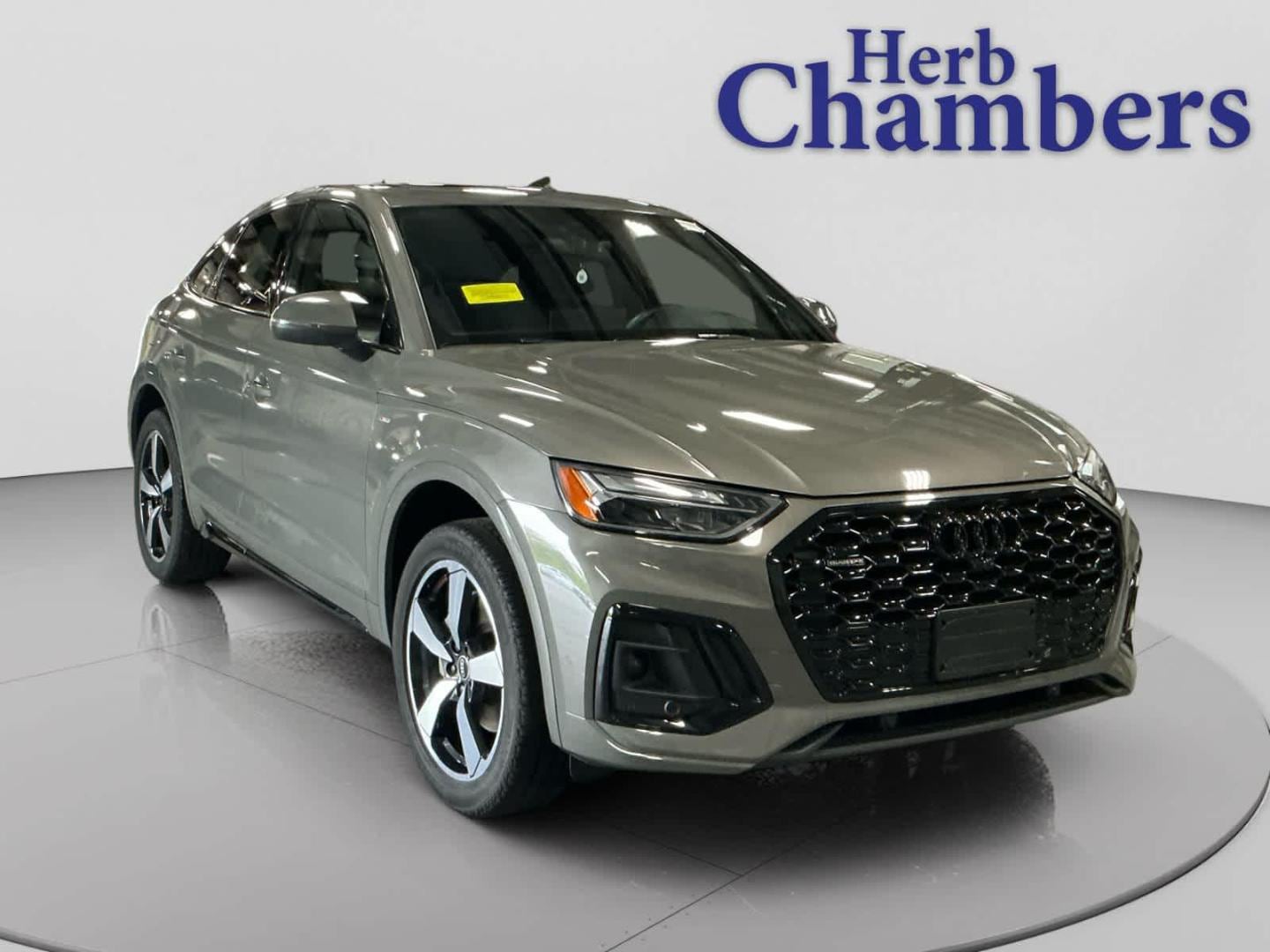 2023 Audi Q5 Sportback 45 Premium Plus's photo