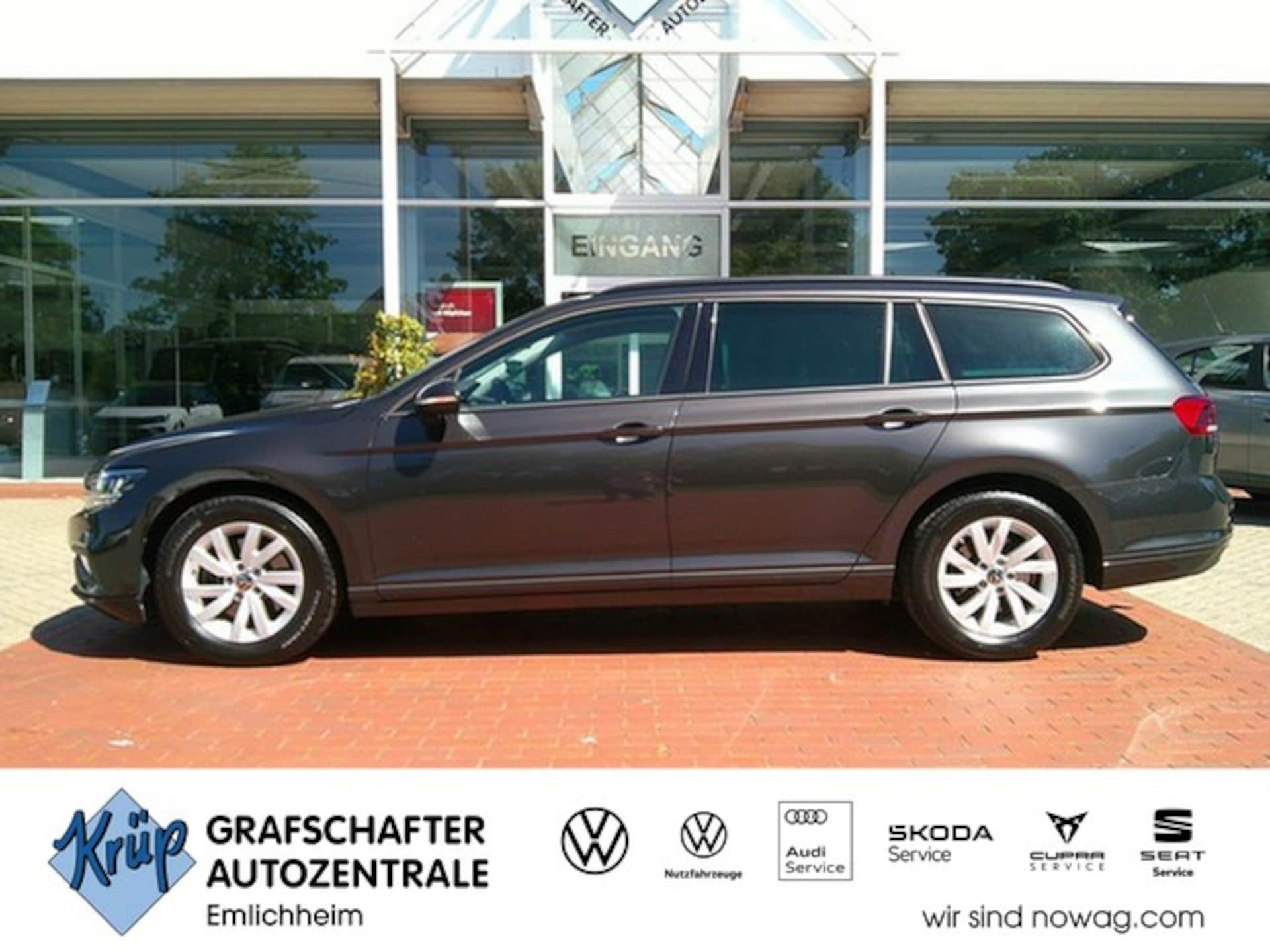 Volkswagen Passat Variant 2023 — Passat Variant 2.0 TDI DSG el-KLAPPE+SH+ACC+AHK