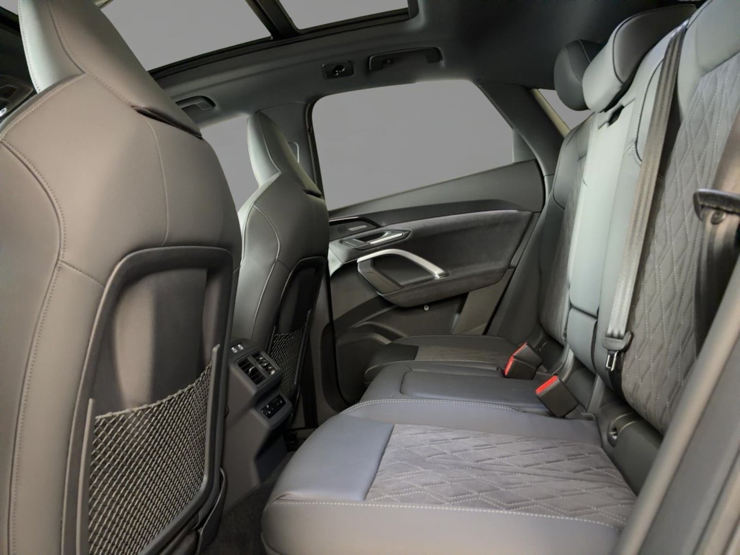 Bild über Audi Q5 Sportback TDI quattro 150 kW S tronic - für weitere Informationen kontaktieren Sie den Audi Partner