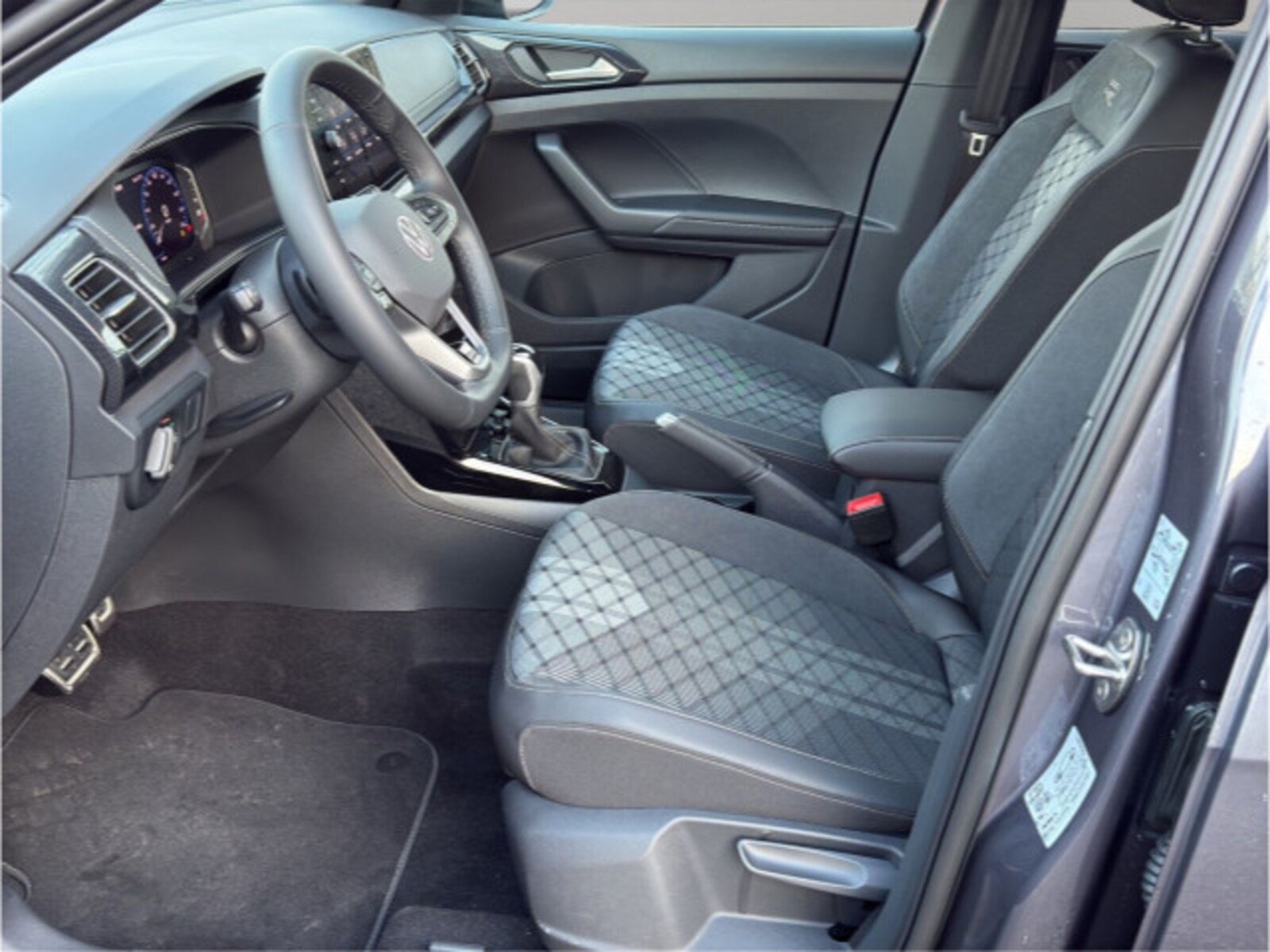 Volkswagen T-Cross – Bild 8