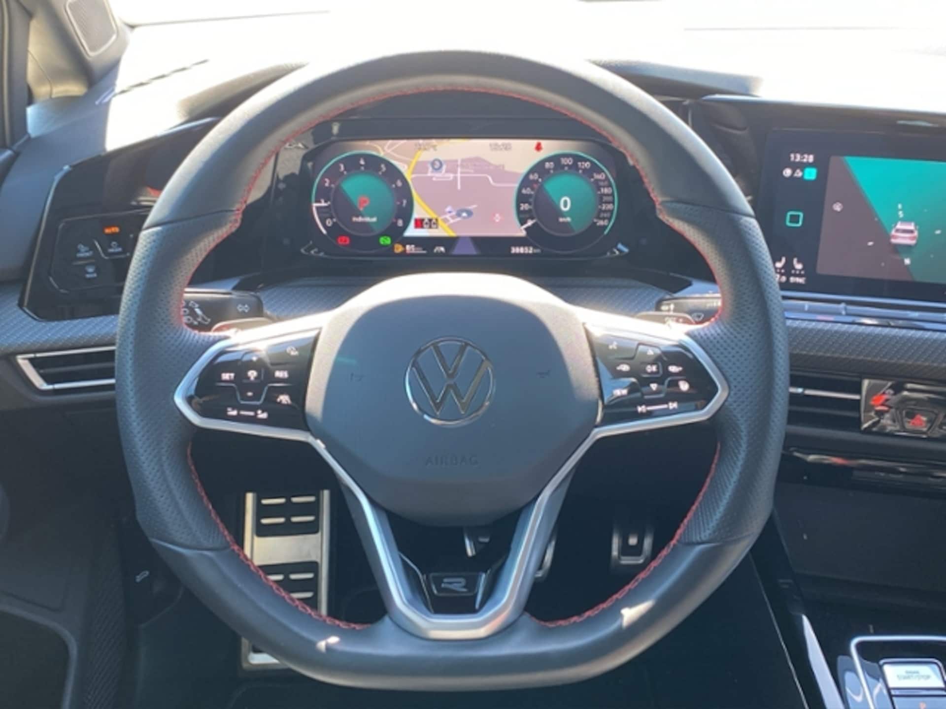 Volkswagen Golf Variant R-Line
