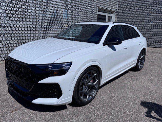 2025 Audi RS Q8 Base